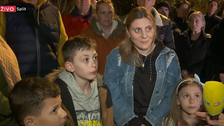 Stanovnici Spinuta i mali nogometaši pred našim kamerama Puljku poručili: 'Nećemo smeće'