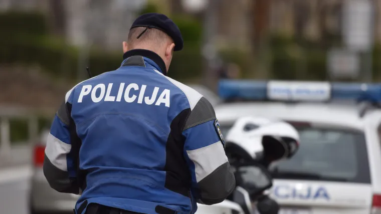 Pijani vozač (57) izazvao prometnu u kojoj je ozlijeđen i maloljetnik. Napuhao je 2,01 promila