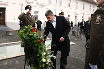 Milanović na otkrivanju biste generalu: 'Za ovo je trebalo organizacije, napora i novca. Pero nedostaješ'