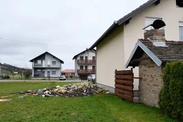 Grom udario u obiteljsku kuću i izazvao požar