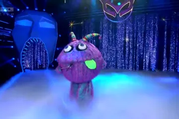 Pravi romantik: Preslatko Čudnovište rastopilo publiku pjesmom Elvisa Presleya 'Can't help falling in love'