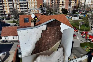 Ovako izgleda požarište nakon vatre na Ferenščici. Vatrogasci prijavili vlasnika radi metaka, bombe, mina