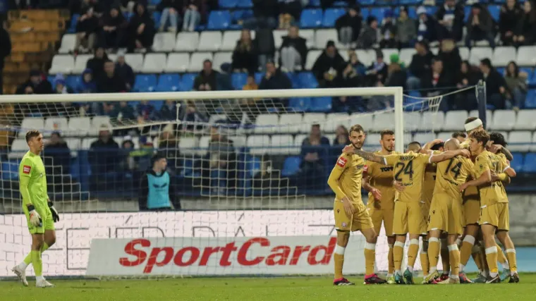 Hajduk drugi put u samo 11 dana srušio Osijek u Gradskom vrtu