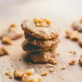 Recept za zadnji tren: Ispecite starinske kekse s orasima kao iz bakine kuharice