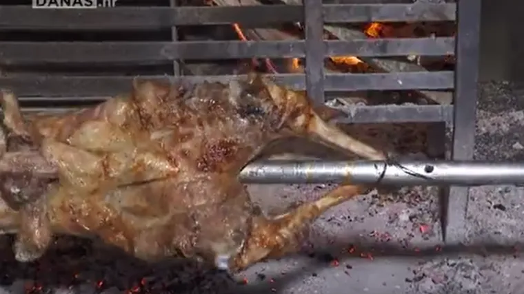 Koja je tajna okusa dalmatinske janjetine i zašto je bolja od ličke; Cijena u konobama? 'Kome je skupo šta mu ja mogu'