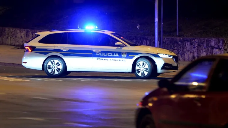 Muškarac (25) u Đakovu prodavao marihuanu maloljetniku pa ga napao iznuđujući novac