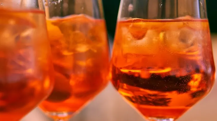 S čim se pije Aperol? Kako najbolje kombinirati Aperol?