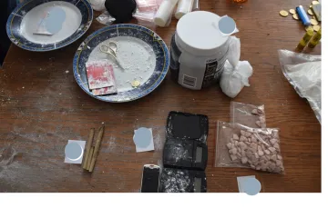 Ugledao policajce na cesti pa krenuo bježati. Kad su mu upali u kuću imali su što za vidjeti