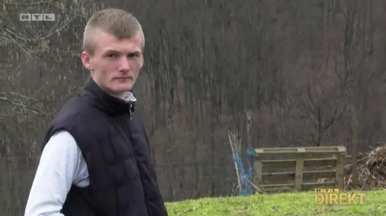 Dečko sa slike postao je instant hit u cijeloj regiji, no njegova priča nije ba&scaron; tako vesela: 'Vratio bih se u &scaron;kolu kad bih mogao'