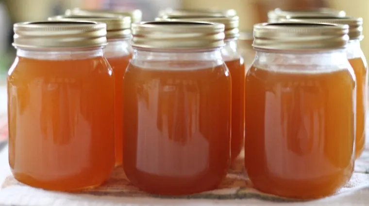 Pekmez od jabuka, kru&scaron;aka i &scaron;ljiva - recept i priprema