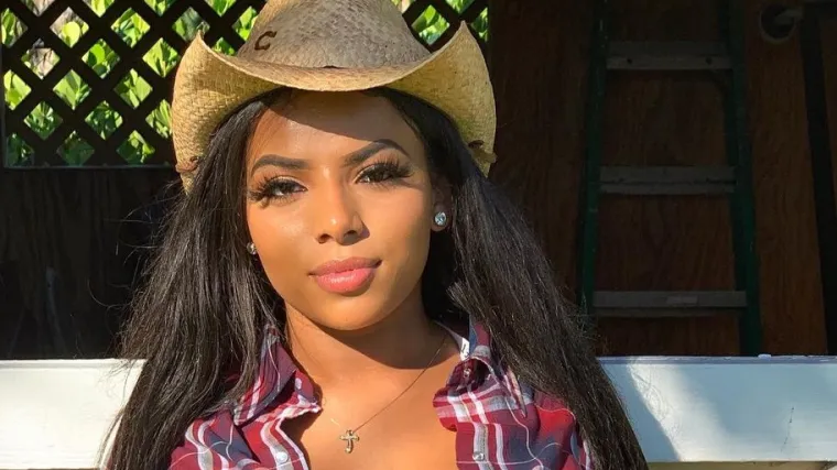 Tužila je biv&scaron;eg dečka zato &scaron;to je bez njezina dopu&scaron;tenja prodavao videa na kojima je jaaaako zločesta