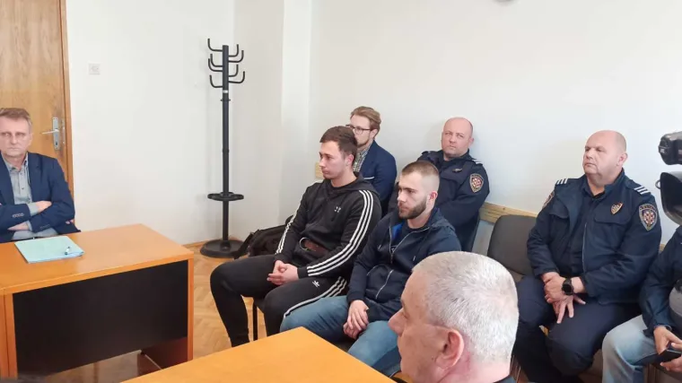 Vojnik koji je premlatio Djeda Mraza u Slavonskom Brodu progla&scaron;en krivim