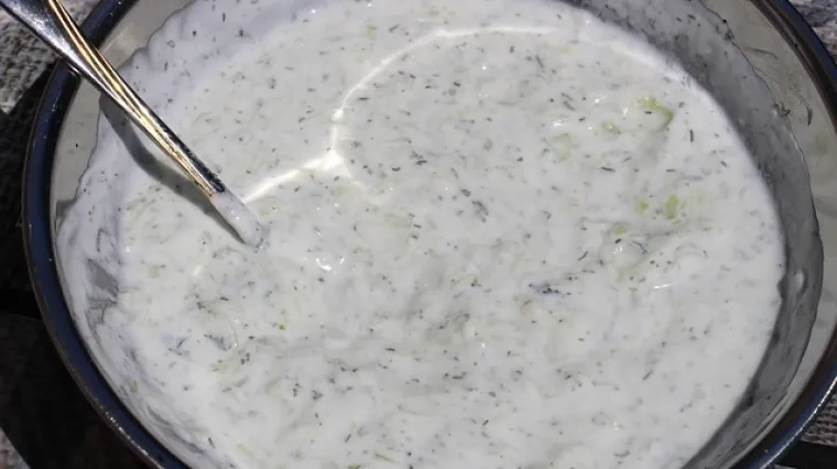 Recept kako se priprema domaći Tzatziki umak