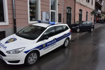 Vozio bez položenog vozačkog ispita pa dobio kaznu sedam dana zatvora