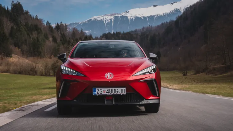 Je li ovo najbrutalniji MG do sada? U Hrvatsku stiže kompakt na struju moćnog izgleda, a poznata je i cijena po kojoj će se prodavati