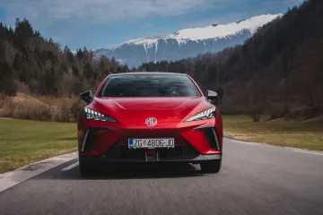 Je li ovo najbrutalniji MG do sada? U Hrvatsku stiže kompakt na struju moćnog izgleda, a poznata je i cijena po kojoj će se prodavati