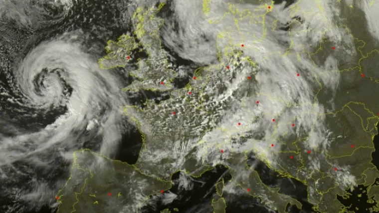 Izgleda kao uragan: Megaciklona ide prema Europi, zahvatit će i nas. Meteoalarm izdao žuti alarm za cijelu Hrvatsku