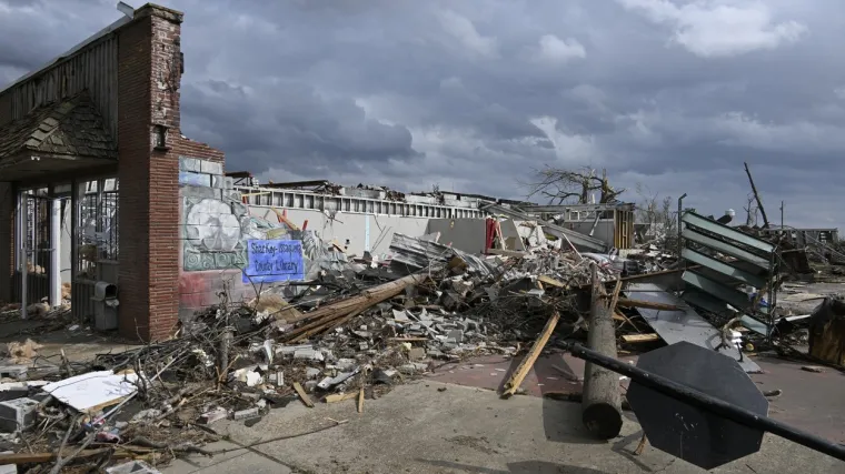 Najmanje 22 mrtvih u razornoj oluji koja je poharala istok SAD-a: Mnogo je ozlijeđenih, &scaron;tete su ogromne