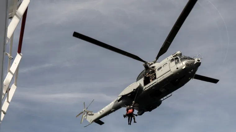 Italija helikopterom spasila 32 migranta: Nasukali su se na pusti otočić