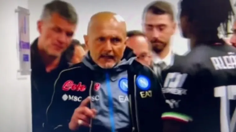 Susjedi bruje o sukobu legendi u svlačionici: 'Gospodine, malo ste nervozni, ali osvojili ste prvenstvo, koji k&hellip; želite?'