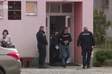 Određen istražni zatvor policajcu koji je pijan divljao automobilom po Susedgradu pa se potukao sa svjedocima