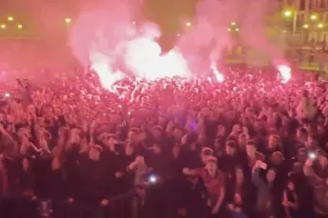 Vatreni opet imao spektakularan doček: Tisuće u 3 ujutro izašle na ulice kako bi pozdravile svoje heroje