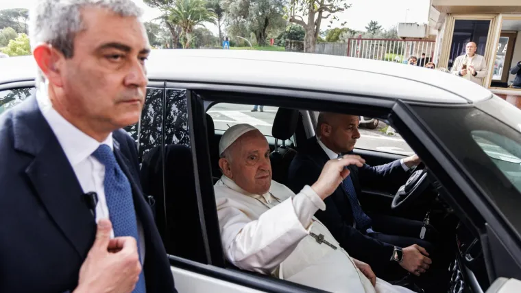 Lo&scaron;e vijesti iz Vatikana: Papa Franjo neće predvoditi Križni put zbog hladnog vremena