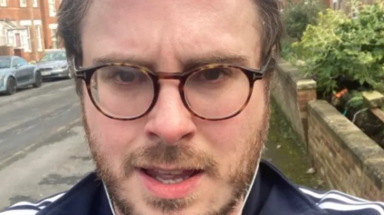 Nakon teške prometne nesreće preminuo poznati komičar Gareth Richards: 'Doktori i sestre su učinili sve, ali...'