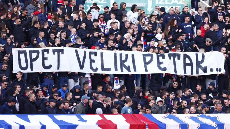 Nisu htjeli navijati i odbijali su slaviti gol: Za&scaron;to je Torcida &scaron;utjela na početku utakmice s Istrom?