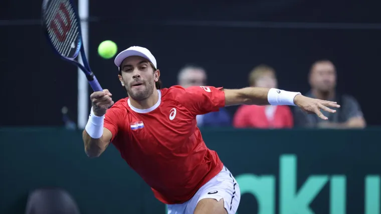 Borna Ćorić zaustavljen na prvoj prepreci u Monte Carlu: Protiv 50. tenisača svijeta dobio pet gemova