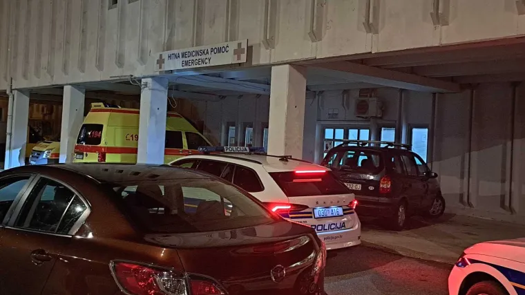 Utakmica odgođena jer su nogometa&scaron;i pretukli igrača konkurentskog kluba: Zavr&scaron;io je u bolnici, objavljene su fotografije