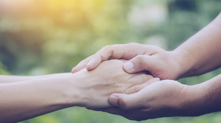 Volite pucketati zglobovima prstiju? Evo što se zapravo događa u vašim rukama kada to radite!