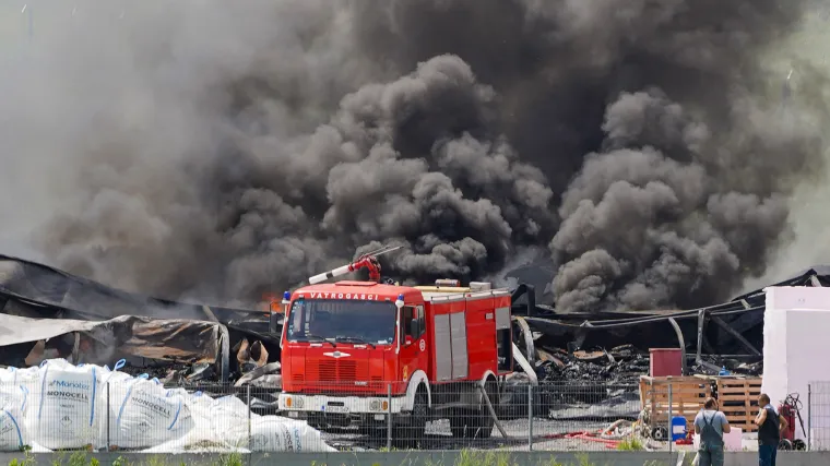 Preminuo te&scaron;ko opečeni radnik koji je stradao u velikom požaru tvornice u Velikoj Gorici