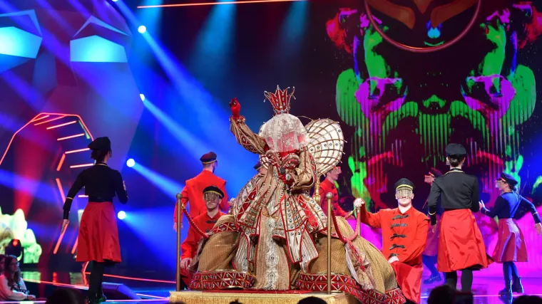 Broj maski se prepolovio, a borba detektiva sve je napetija: 'Red je da zlatni dečko dobije Zlatno uho, neće valjda Borko!'