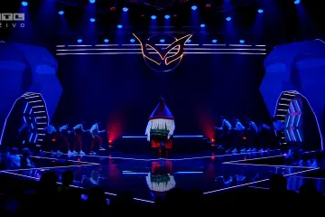 Njega stvarno ništa ne može spriječiti: Vrtni patuljak opet je napravio show na pozornici!