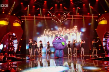 Čudnovište ima zanimljiv izbor: U drugom krugu zapjevao pjesmu Franka Sinatre!