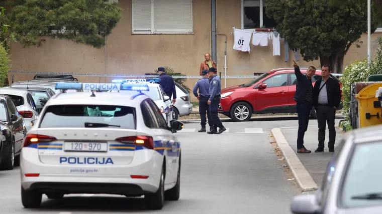 Kakav očevid prometne nesreće. Intervenirali u sudaru kamiona, muškarac im prijetio smrću