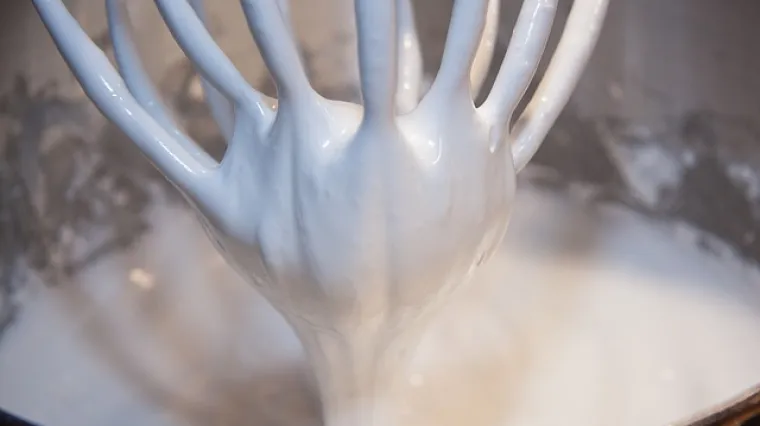 Kako se radi osnovna krema za tortu?