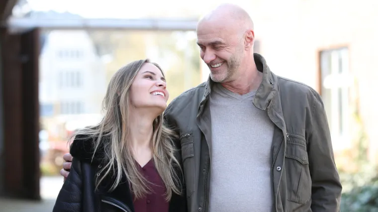 Mlađe cure i stariji frajeri? Ako se vidite u takvoj kombinaciji, imamo zanimljivu vijest što se ovih noći sprema