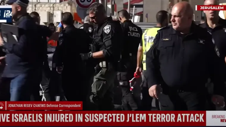 Palestinac se automobilom zabio u gomilu ljudi na ulici, pa ga je prolaznik ustrijelio