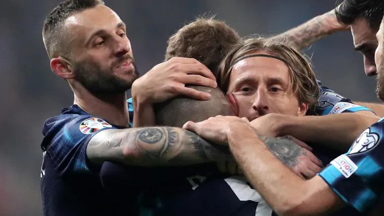 Iz Engleske stižu bombastične vijesti, najbogatiji klub na svijetu krenuo po Vatrenog?!