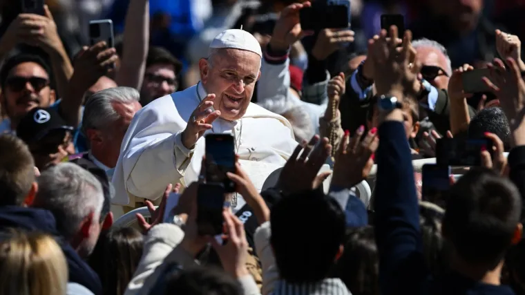 Povijesna odluka Vatikana: Žene i laici će moći glasati na idućem sastanku biskupa