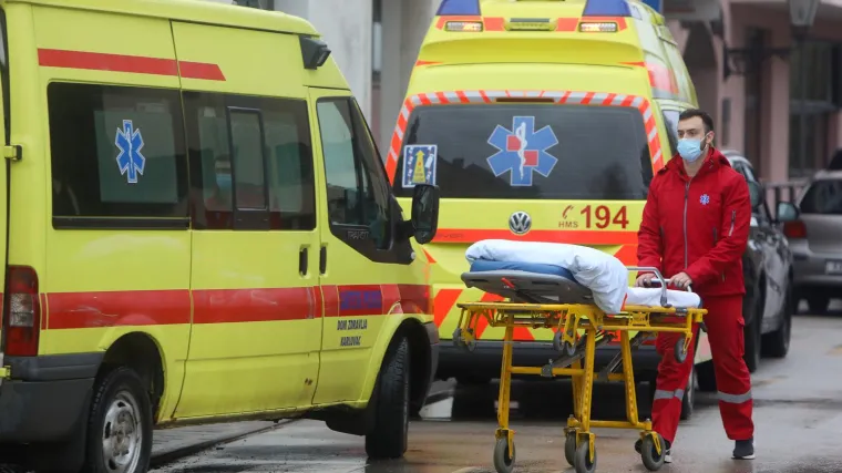 Obrađivao vrt motornom kopačicom, ona mu zahvatila nogu, intervenirali i vatrogasci. Teško je ozlijeđen