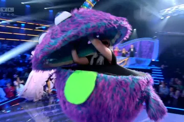 POGLEDAJTE TAJ TRENUTAK: Ovo je bilo najlakše skidanje maske dosad, a ispod nje bio je Hiljson!