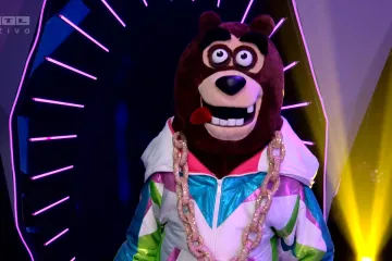 Medo je ponovno zapjevao u finalu, ovaj put pjesmu 'Osmijeh' Grupe 220