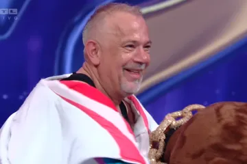 VIDEO Zoran Šprajc odahnuo je kada je skinuo masku, a Nikolina je odmah priskočila pomoći