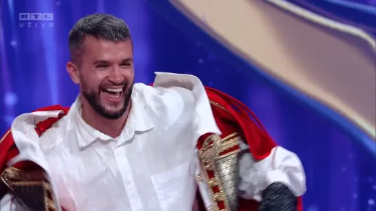 POGLEDAJTE TRENUTAK SEZONE: Trofej 'Masked Singera' je u njegovim rukama