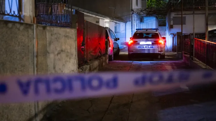 Žena koja je na smrt izbola partnera u Splitu u te&scaron;kom stanju: Zbog frakture lubanje i prijeloma rebara leži na neurologiji