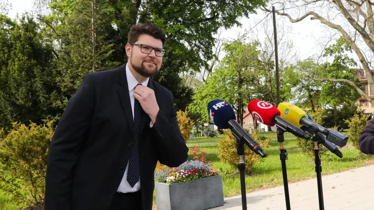 Grbin o snimci iz Svetog Duha: Radi se o podmetanju