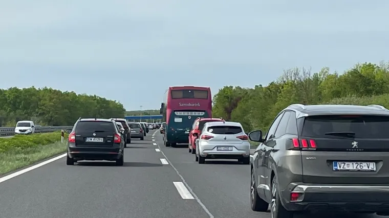 VIDEO Velika gužva na autocesti: Pogledajte kolone automobila